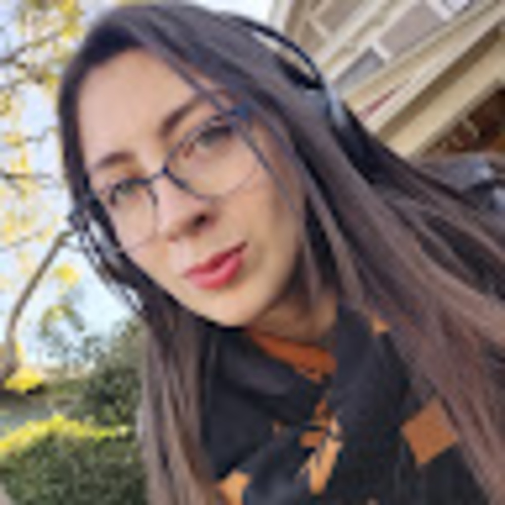 Meet your Posher, Mayra